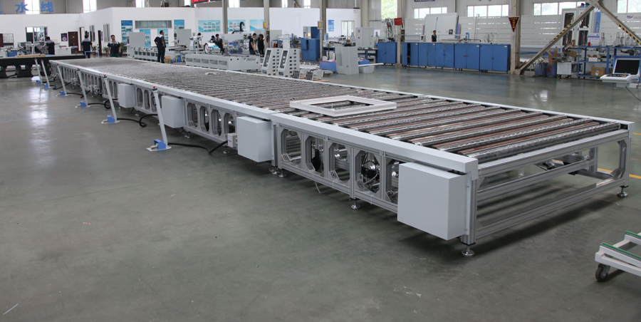 門窗組裝流水線