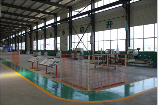 標(biāo)準(zhǔn)門窗生產(chǎn)車間-派克機器