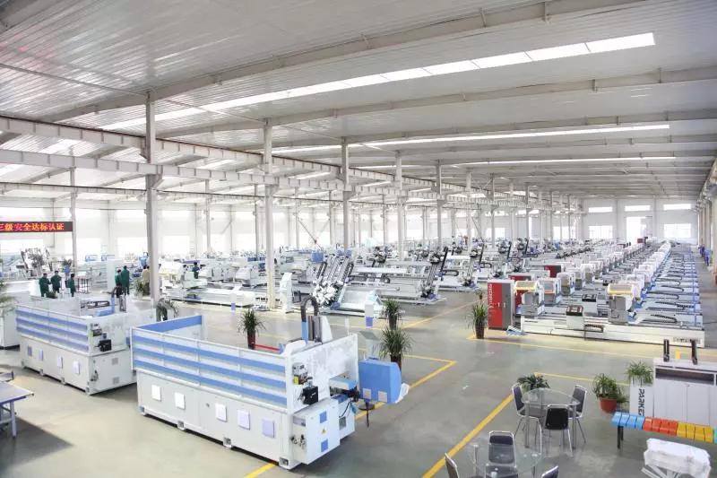 鋁門窗加工設(shè)備